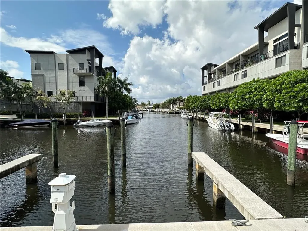 113 SE 1st Circle Pompano Beach FL 33060