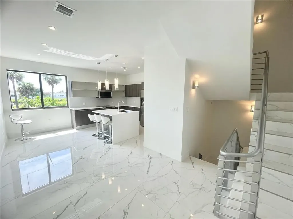 113 SE 1st Circle Pompano Beach FL 33060