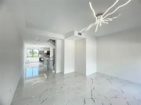 113 SE 1st Circle Pompano Beach FL 33060