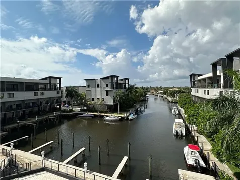 113 SE 1st Circle Pompano Beach FL 33060