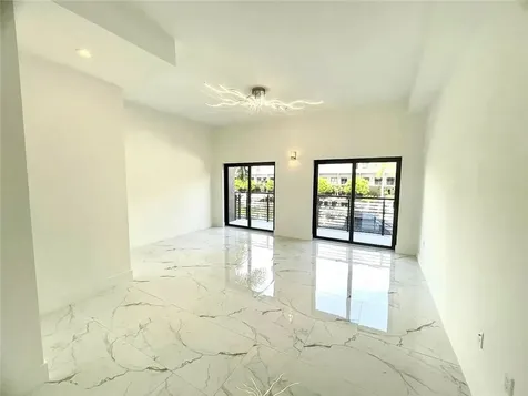 113 SE 1st Circle Pompano Beach FL 33060