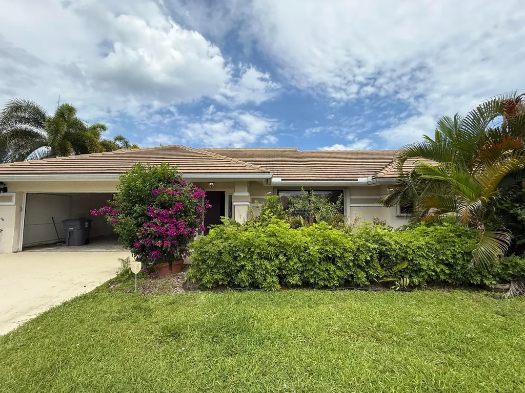 9215 Sun Pointe Drive Boynton Beach FL 33437