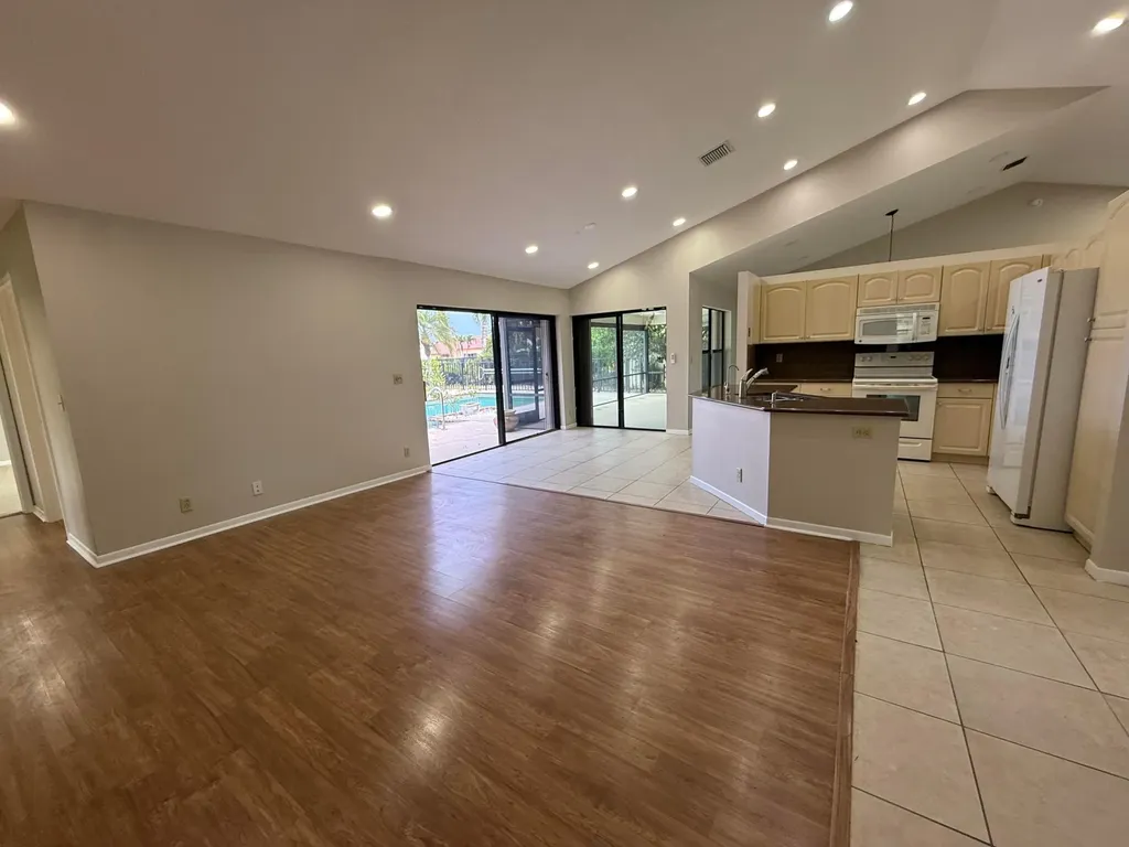 9215 Sun Pointe Drive Boynton Beach FL 33437