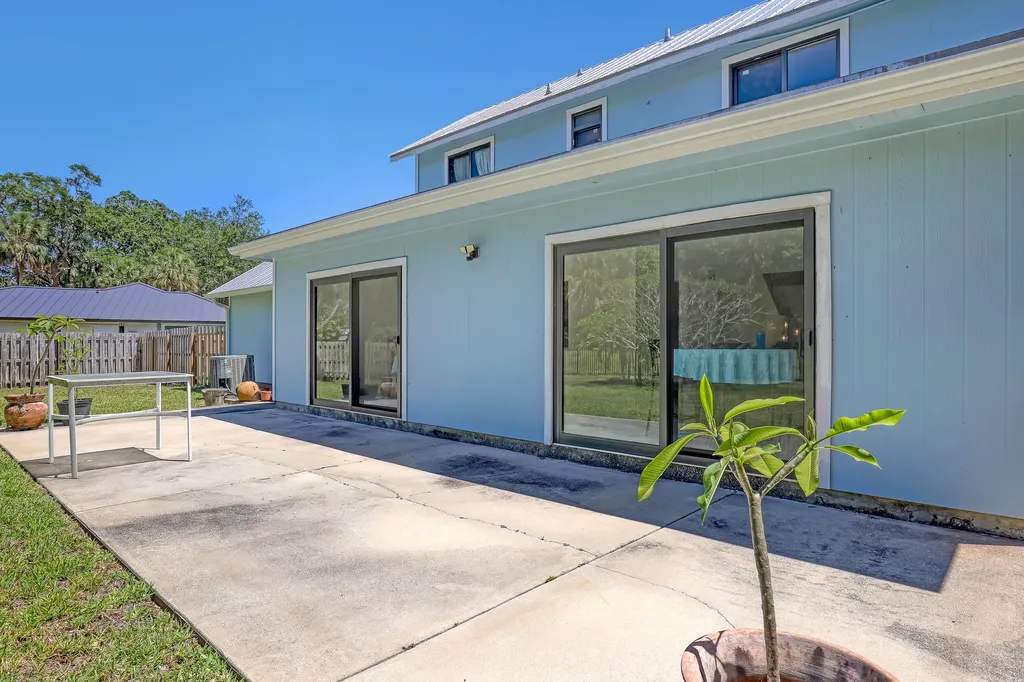 11078 Oak Way Circle Palm Beach Gardens FL 33410