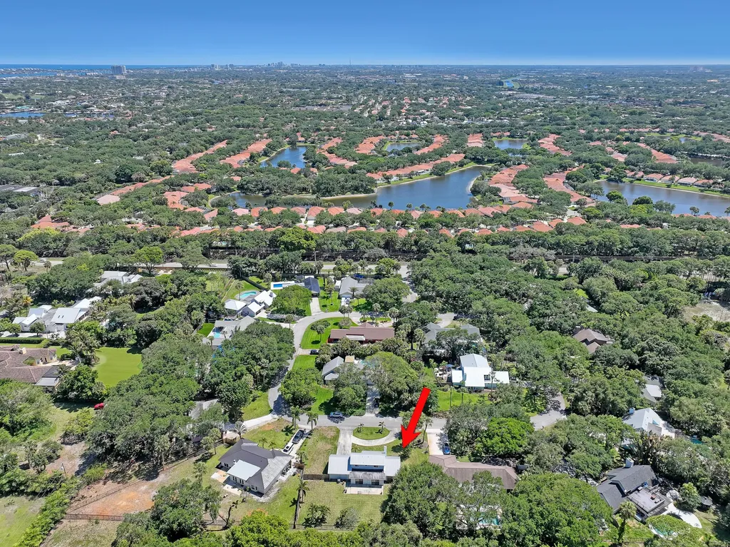11078 Oak Way Circle Palm Beach Gardens FL 33410