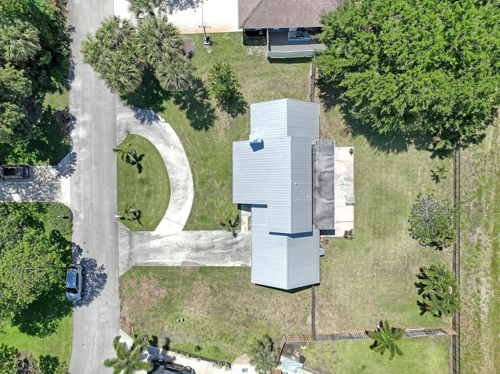 11078 Oak Way Circle Palm Beach Gardens FL 33410