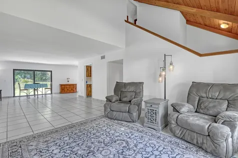 11078 Oak Way Circle Palm Beach Gardens FL 33410