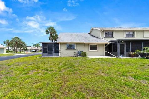 1533 SE Crayrich Court Port St Lucie FL 34952