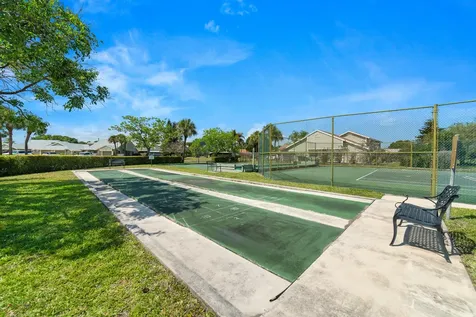 1533 SE Crayrich Court Port St Lucie FL 34952