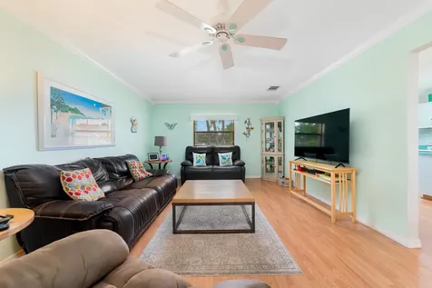 1533 SE Crayrich Court Port St Lucie FL 34952