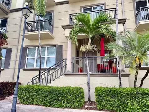 2625 NE 14th Avenue Wilton Manors FL 33334