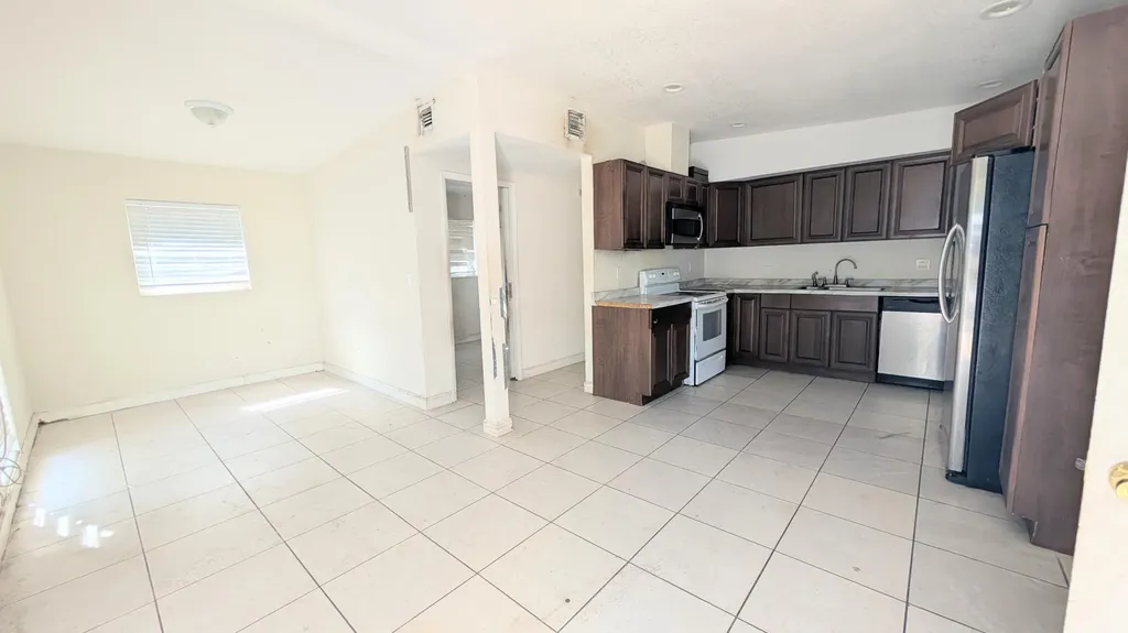 490 Tulip Tree Drive Lake Worth FL 33462