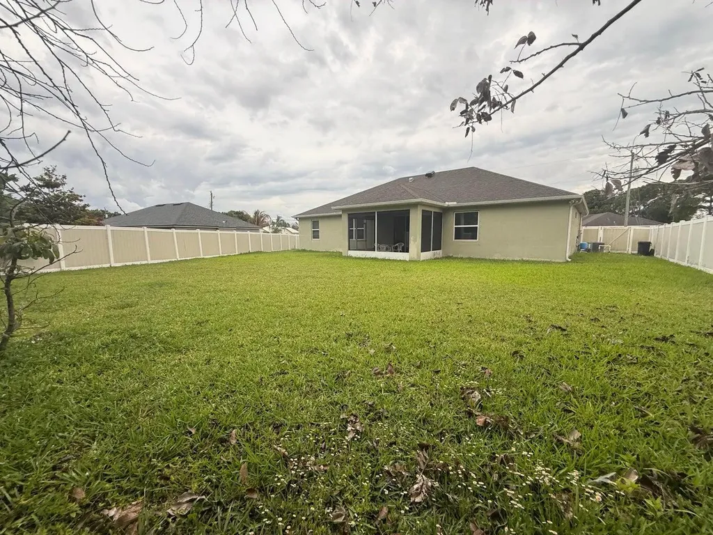 5111 NW Newark Lane Port St Lucie FL