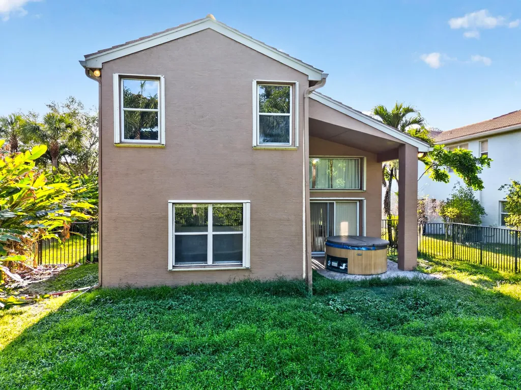 610 Peppergrass Run Royal Palm Beach FL 33411