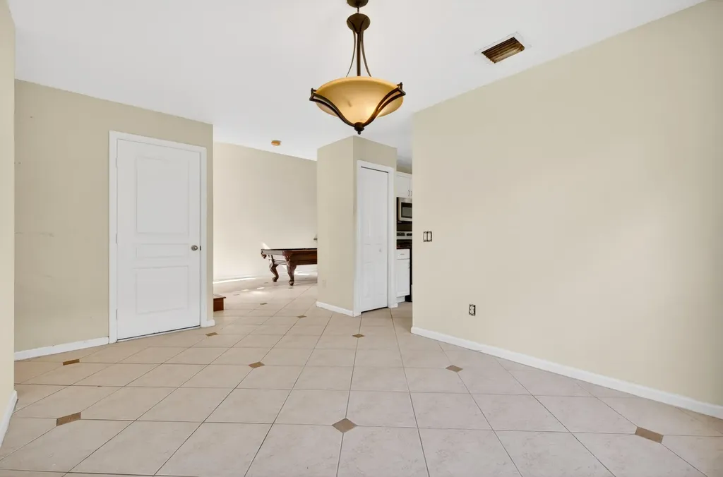 610 Peppergrass Run Royal Palm Beach FL 33411
