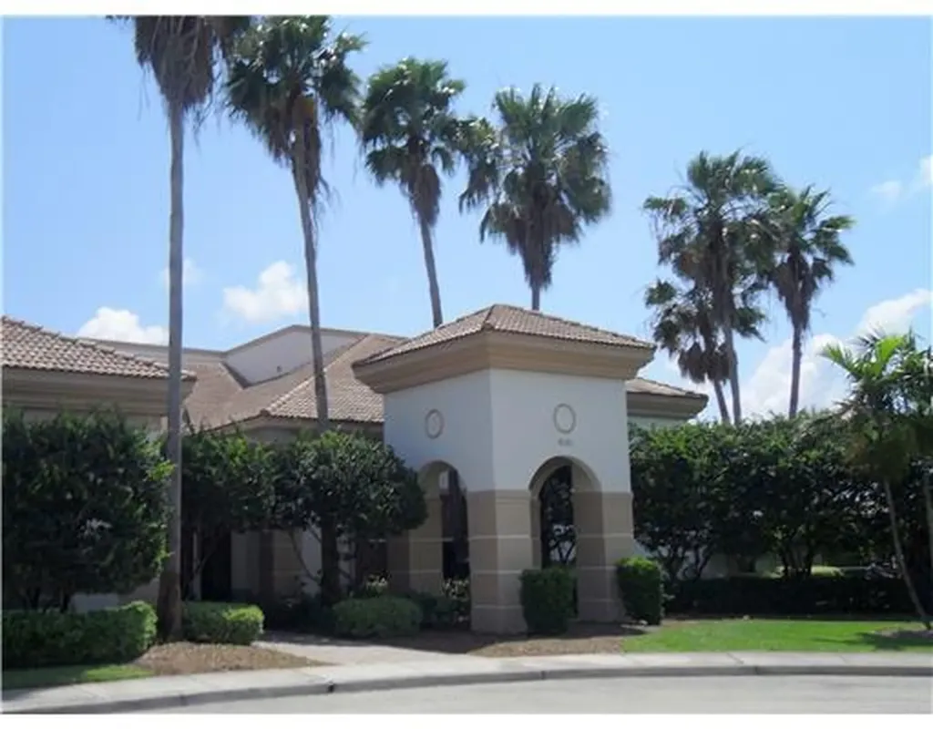 6292 Shadow Tree Lane Lake Worth FL 33463