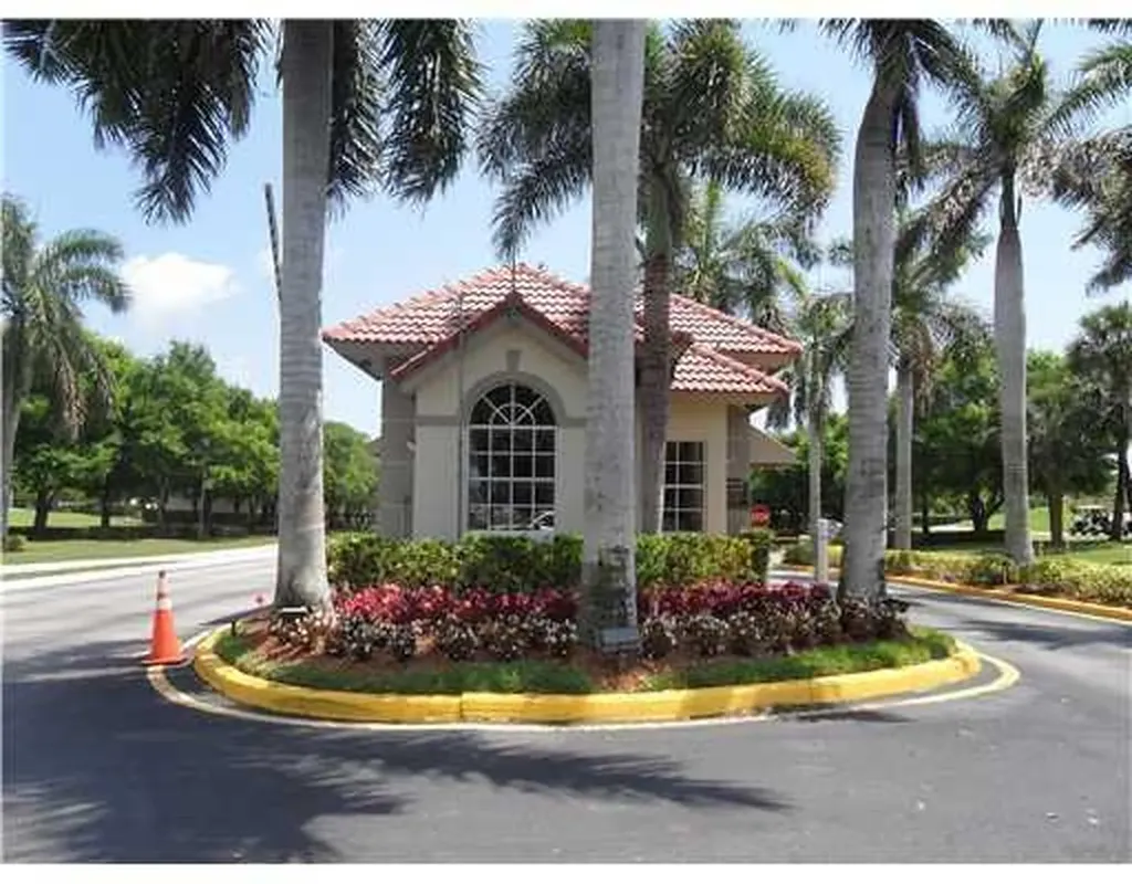 6292 Shadow Tree Lane Lake Worth FL 33463