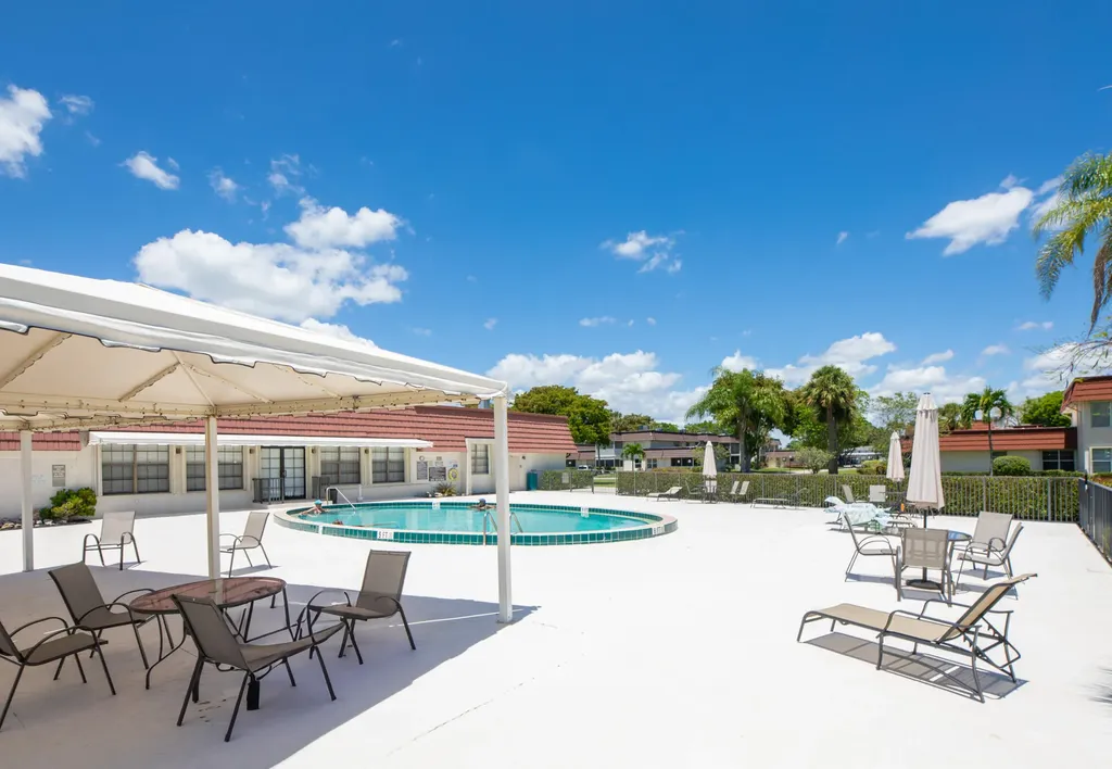 12016 S Greenway Circle Circle S Royal Palm Beach FL 33411