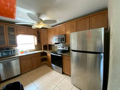 7922 SW 5th Street North Lauderdale FL 33068