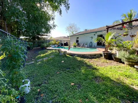 7922 SW 5th Street North Lauderdale FL 33068