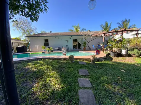 7922 SW 5th Street North Lauderdale FL 33068