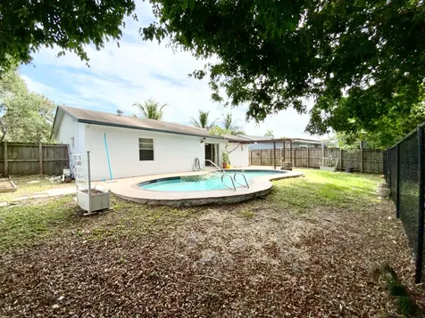7922 SW 5th Street North Lauderdale FL 33068