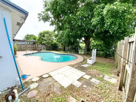 7922 SW 5th Street North Lauderdale FL 33068