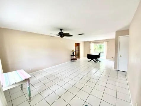 7922 SW 5th Street North Lauderdale FL 33068
