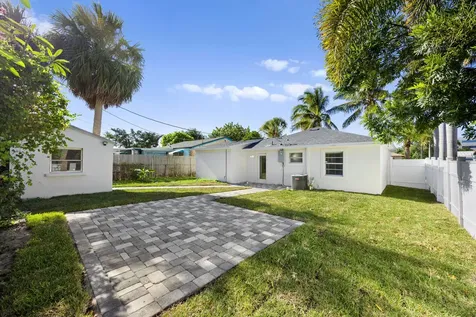 143 E 23rd Street Riviera Beach FL 33404