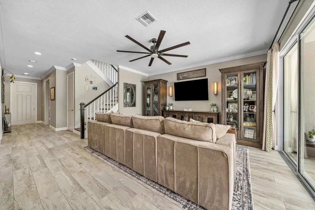 933 Deer Haven Drive Loxahatchee FL 33470