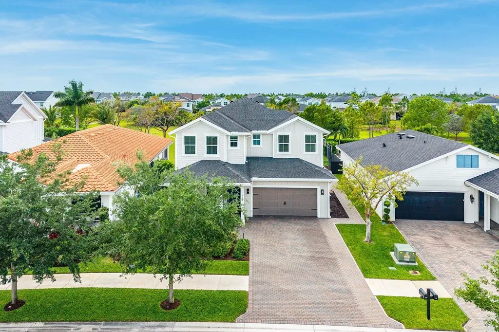 933 Deer Haven Drive Loxahatchee FL 33470