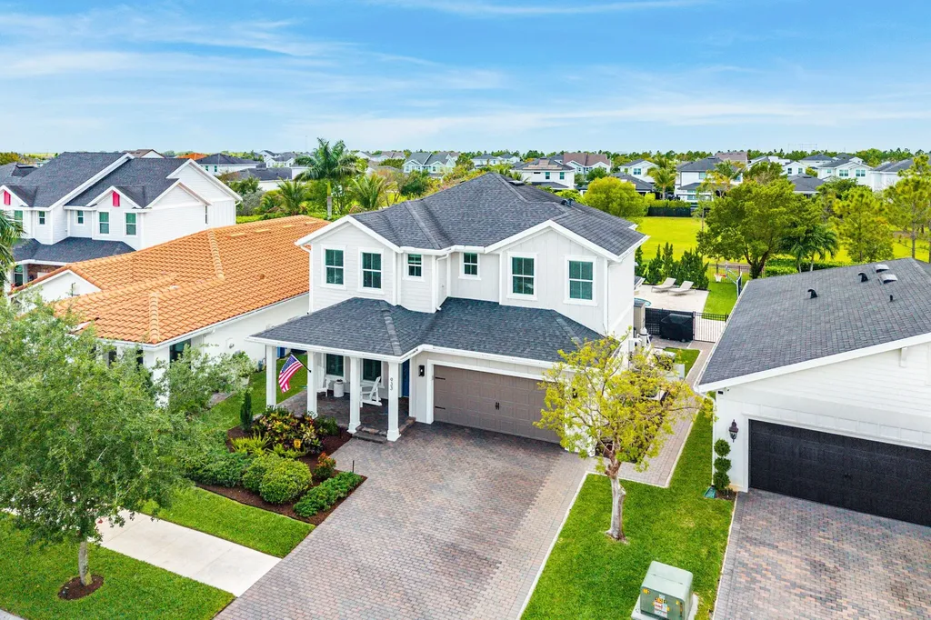 933 Deer Haven Drive Loxahatchee FL 33470