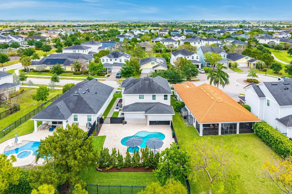 933 Deer Haven Drive Loxahatchee FL 33470