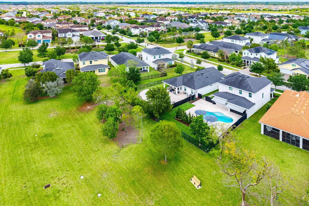 933 Deer Haven Drive Loxahatchee FL 33470