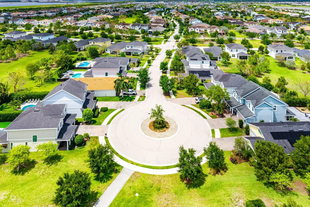 933 Deer Haven Drive Loxahatchee FL 33470