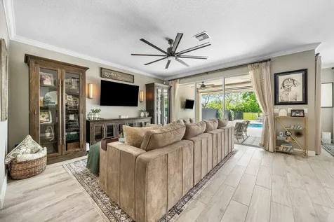 933 Deer Haven Drive Loxahatchee FL 33470