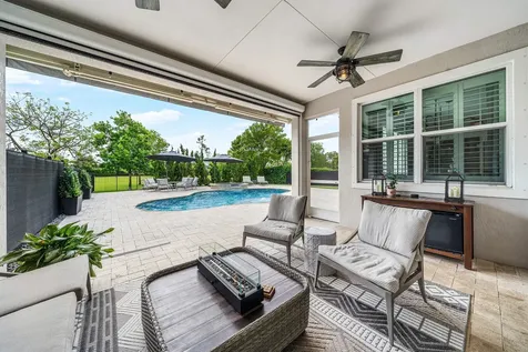 933 Deer Haven Drive Loxahatchee FL 33470