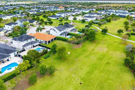 933 Deer Haven Drive Loxahatchee FL 33470