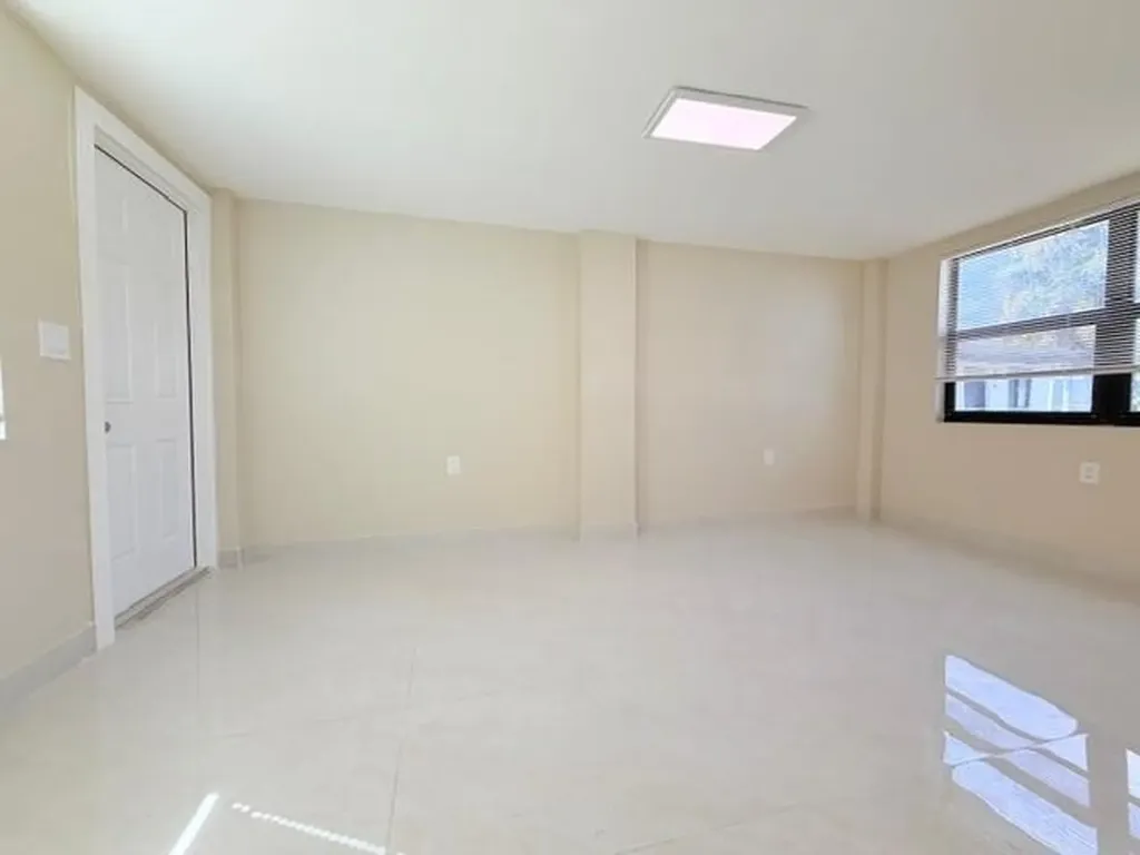 53 NE 16th Place Fort Lauderdale FL 33305