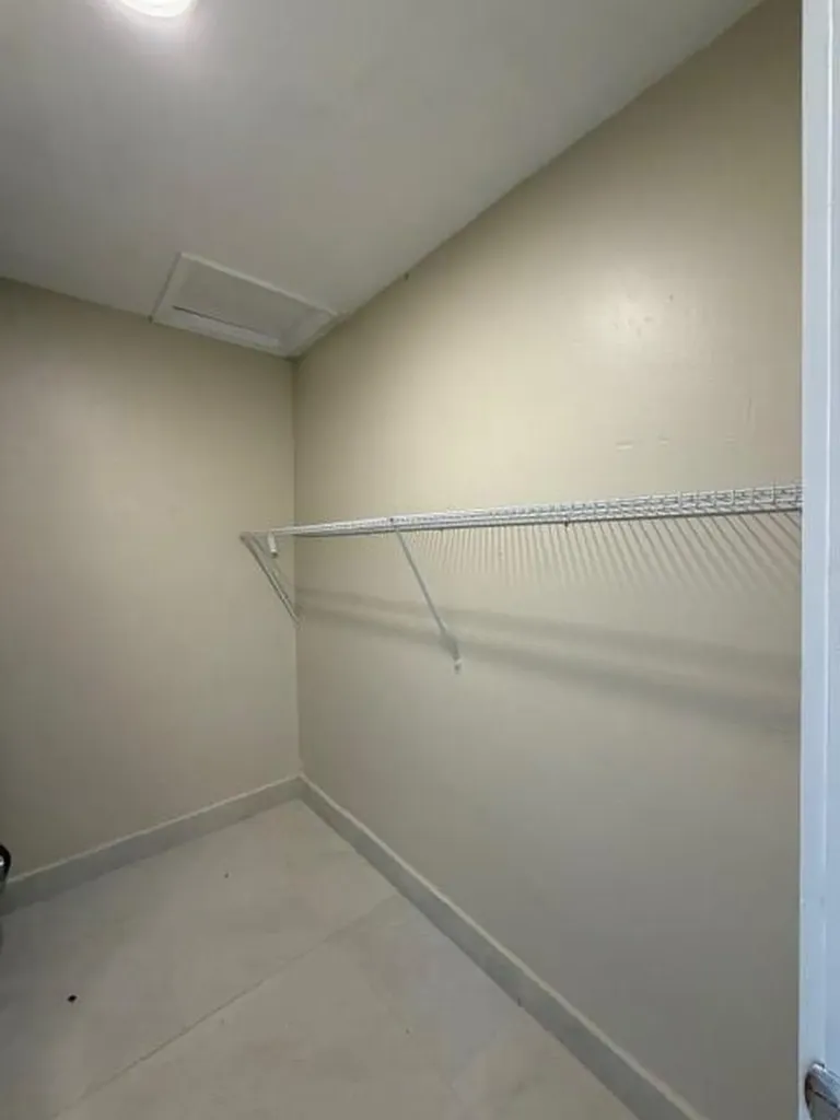 53 NE 16th Place Fort Lauderdale FL 33305