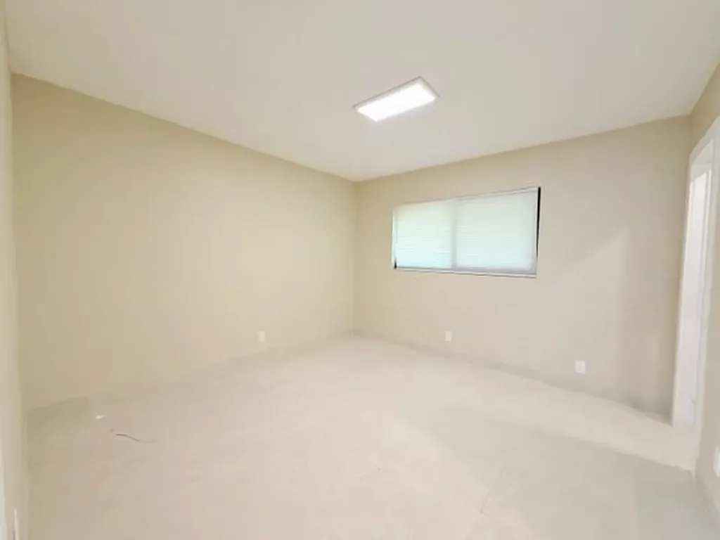 53 NE 16th Place Fort Lauderdale FL 33305