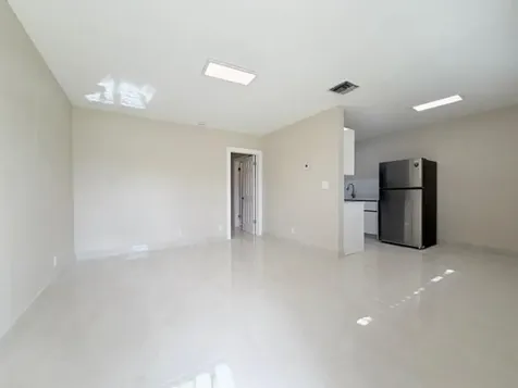 53 NE 16th Place Fort Lauderdale FL 33305