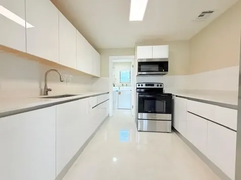 53 NE 16th Place Fort Lauderdale FL 33305