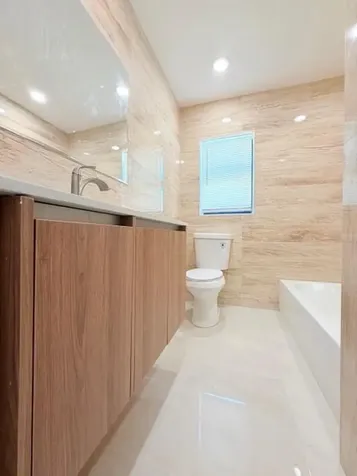 53 NE 16th Place Fort Lauderdale FL 33305