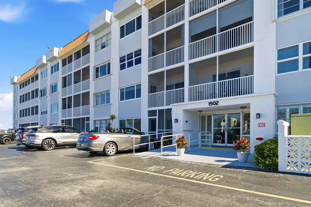 1502 S Lakeside Drive Lake Worth Beach FL 33460