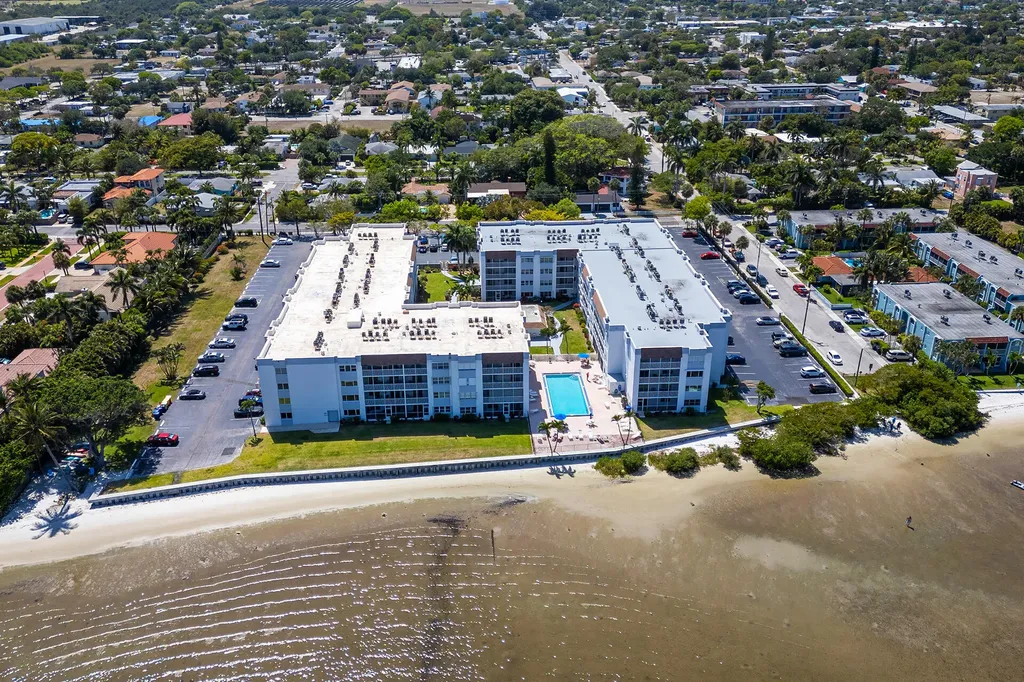 1502 S Lakeside Drive Lake Worth Beach FL 33460