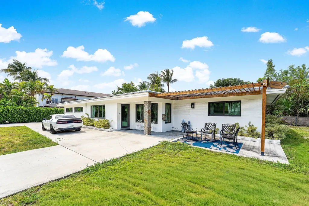 201 NE 26th Avenue Pompano Beach FL 33062