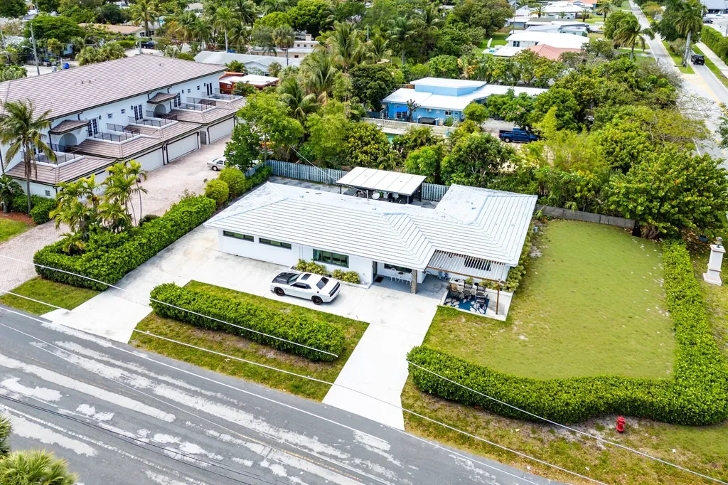 201 NE 26th Avenue Pompano Beach FL 33062