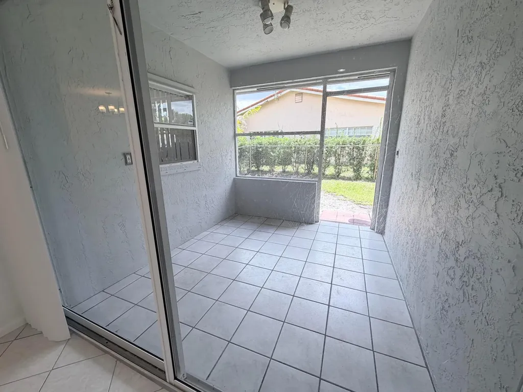 2562 NW 82nd Terrace Coral Springs FL 33065