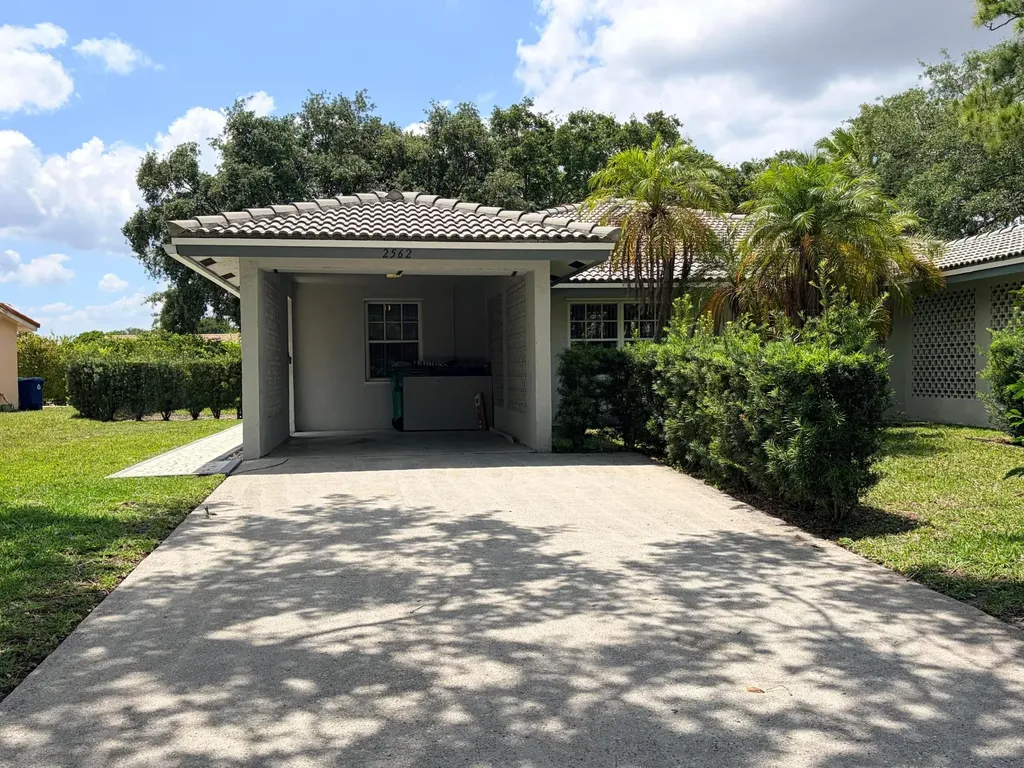 2562 NW 82nd Terrace Coral Springs FL 33065